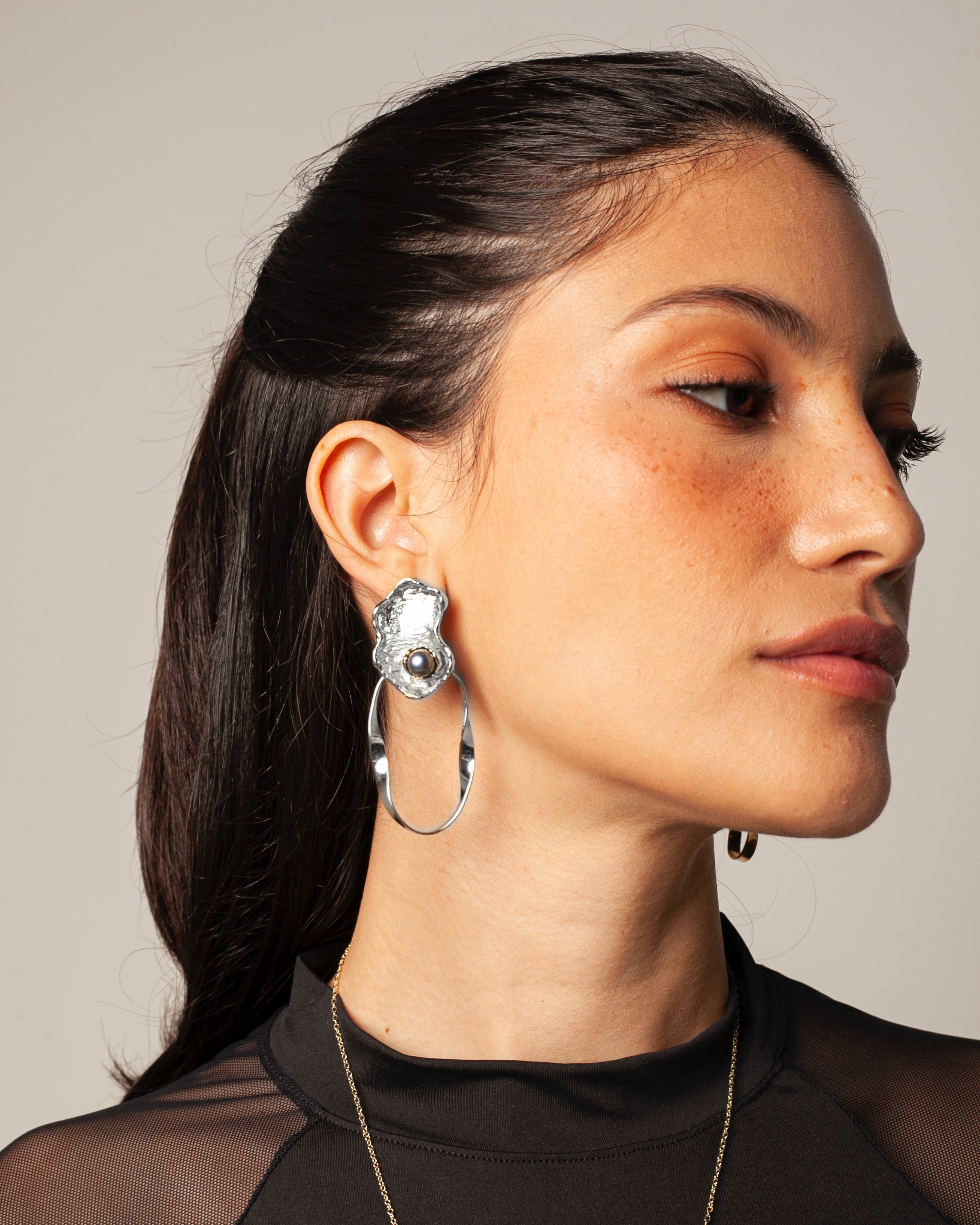 ARETES ALMA NEGRA SILVER