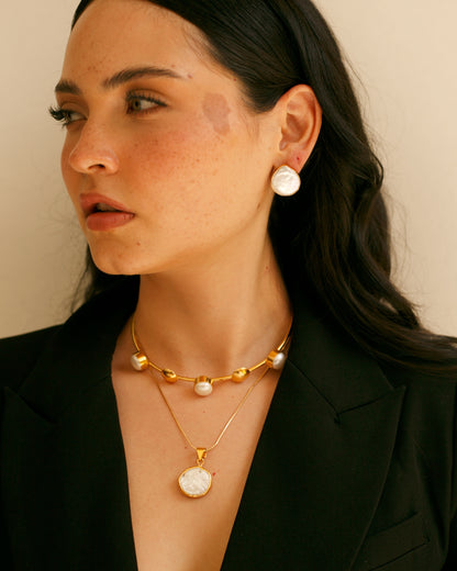 ARETES MADRE PERLA