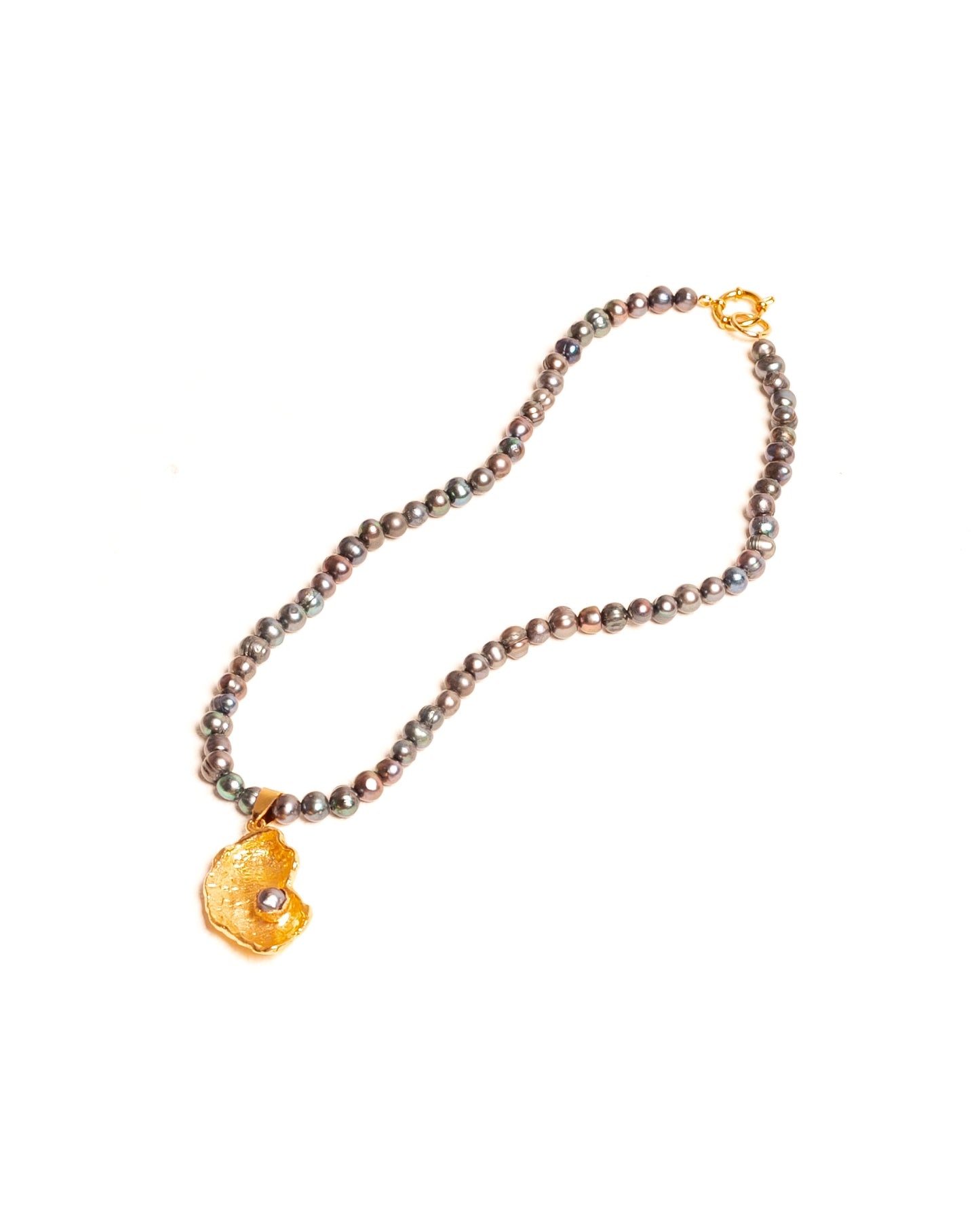 Collar Alma Negra Perlas de Ferozza, de perlas negras naturales sobre baño de oro 24k — vista 8