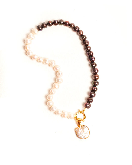 COLLAR MEDIA NOCHE PERLA