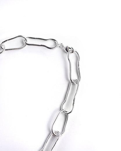 Collar Carlina de Ferozza en bronce con baño de oro 24k, moderno y ligero — vista 6