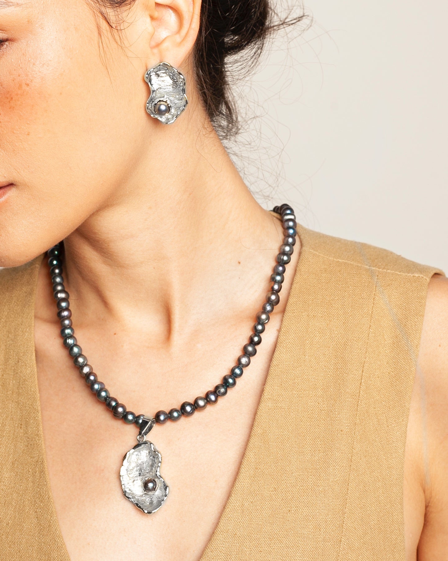 COLLAR ALMA NEGRA SILVER